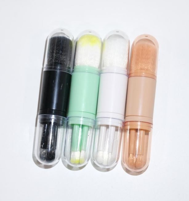 Cosmetic brush