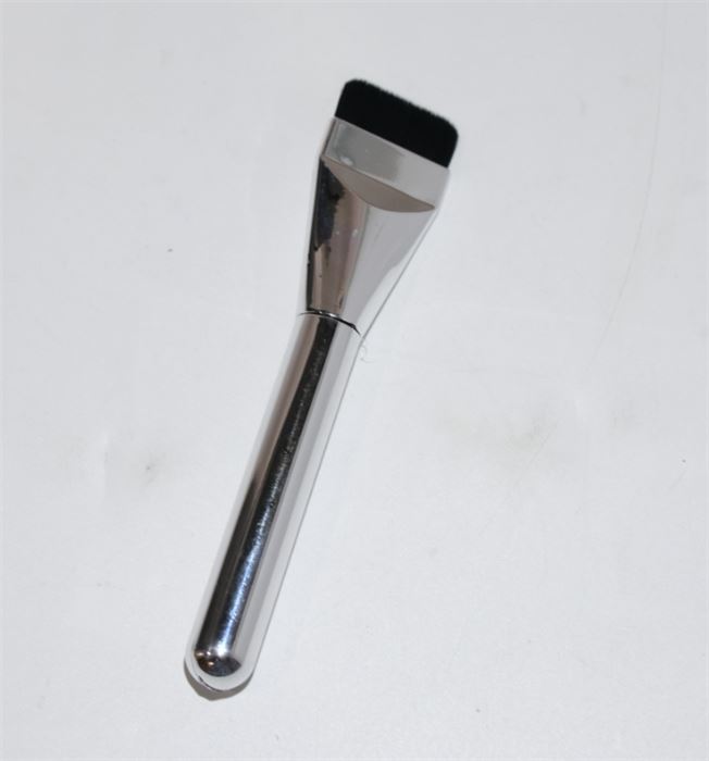 FOUNDATION BRUSH